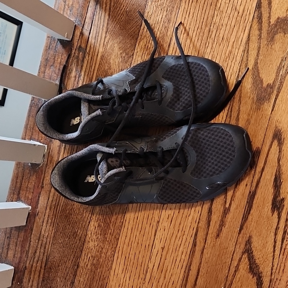 EUC new balance running shoes